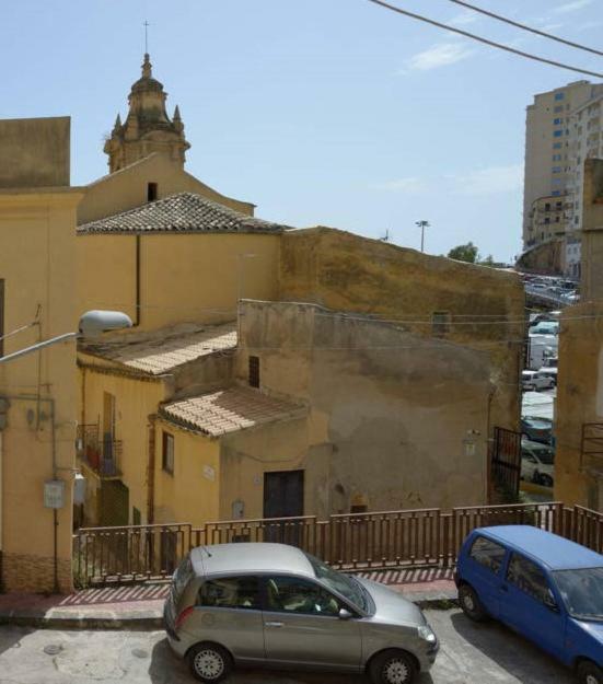 B&B A Due Passi Dal Centro Agrigento Exterior foto